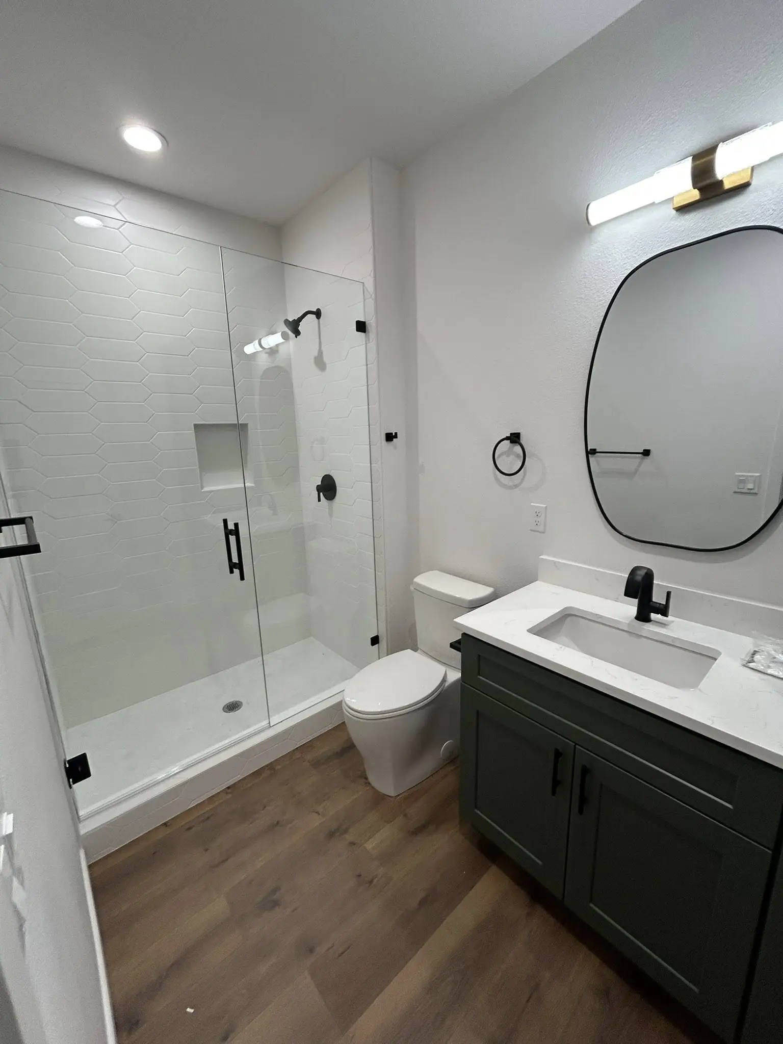 H&B Construction Bathrooms project photo 50